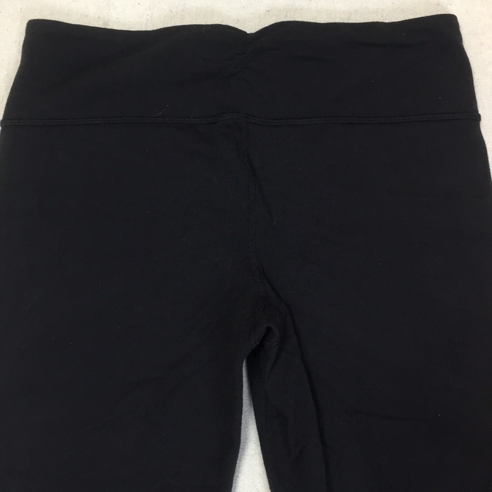 Lululemon Gather and Crow Crop w Tote 6 - Picture 6 of 8
